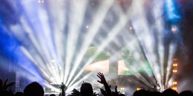 猫咪如厕进阶指南：智能猫砂盆、除臭剂与猫砂的终极搭配方案